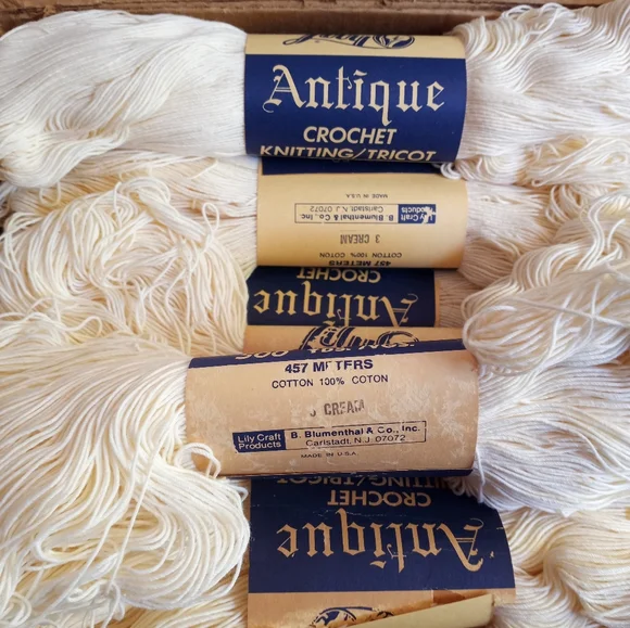20 Antique Lily Crochet Yarn in Cream - Picture 2 of 6